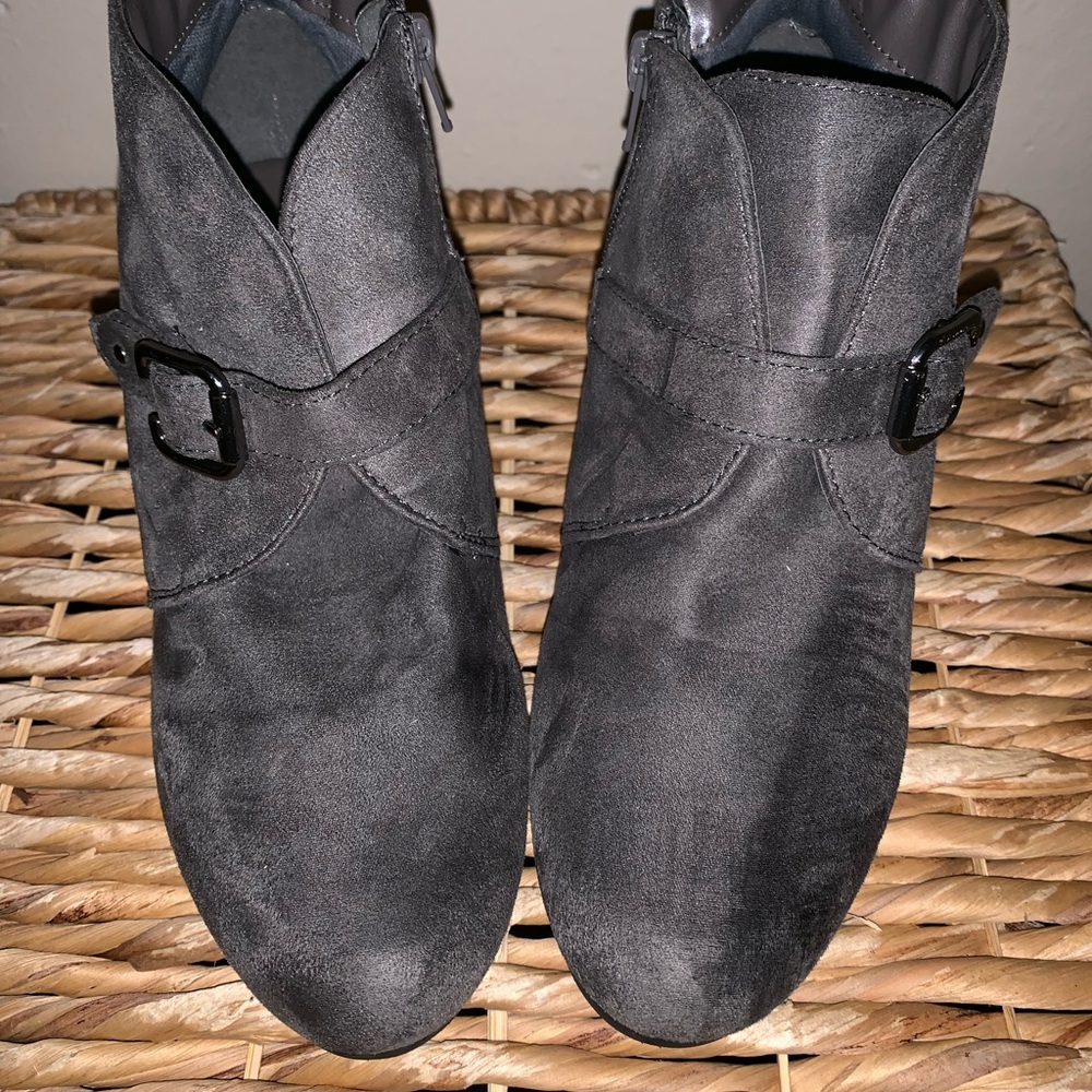 NWOT Grey Ankle Boots With Cute Buckle